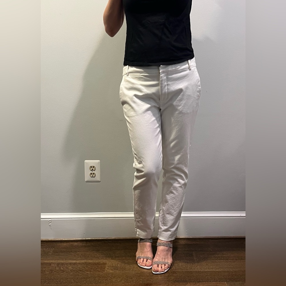 Zara Basic white cotton pant with pockets and front zipper, size 6